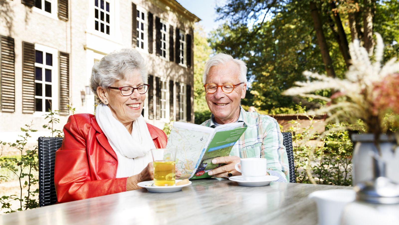 kasteel boekje lezen.jpg